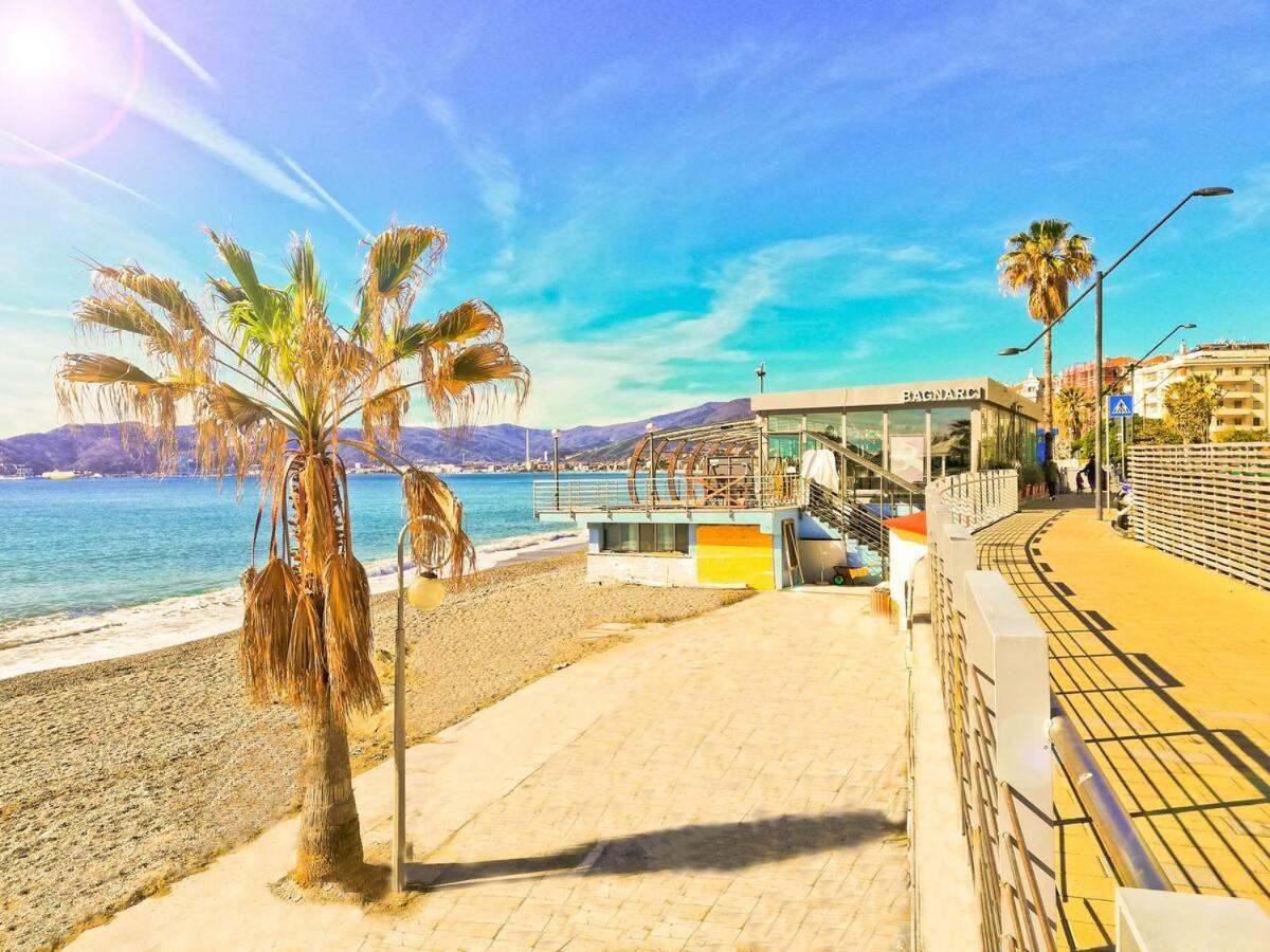 Modern & Bright Flat - 2 Min From The Sea Leilighet Savona Eksteriør bilde