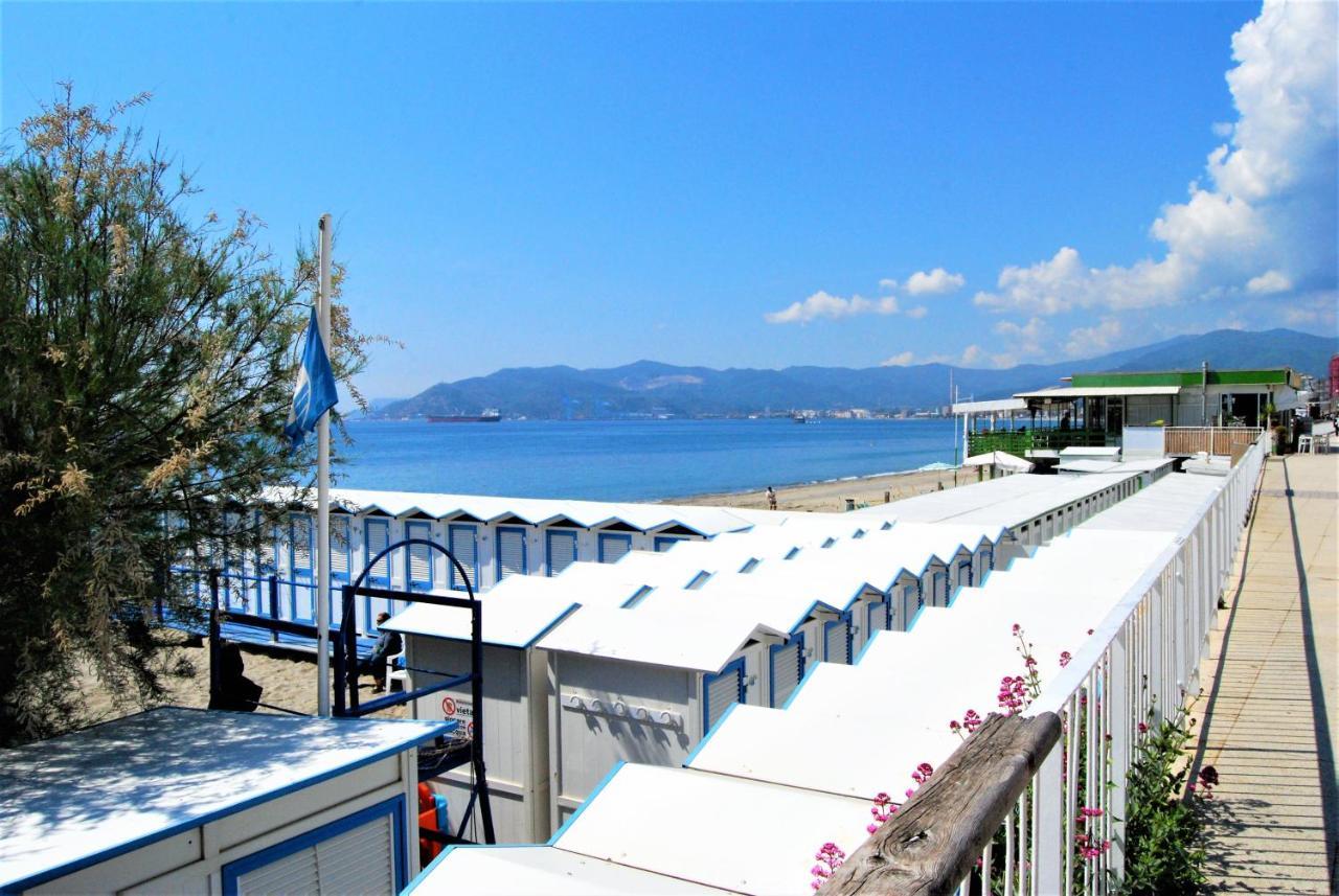 Modern & Bright Flat - 2 Min From The Sea Leilighet Savona Eksteriør bilde