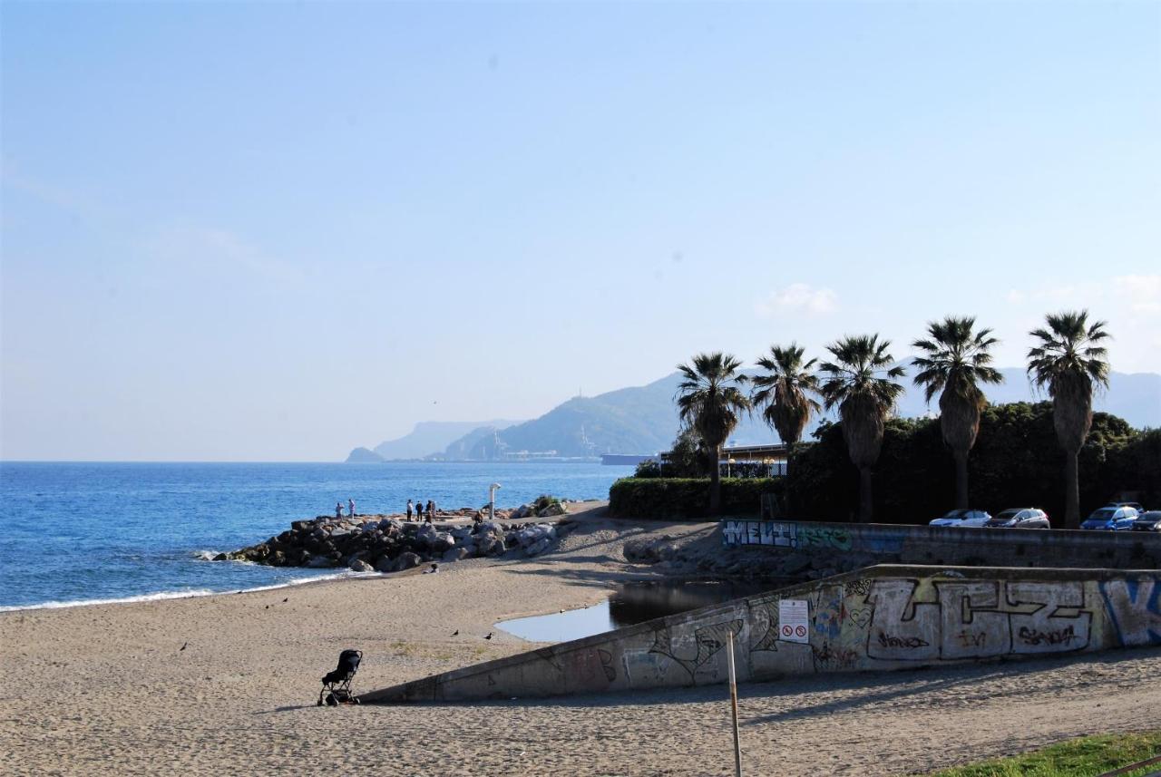 Modern & Bright Flat - 2 Min From The Sea Leilighet Savona Eksteriør bilde